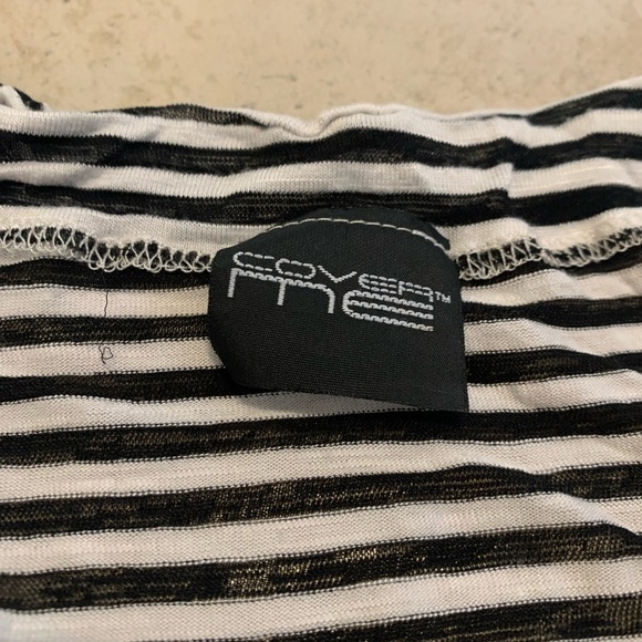 💜 Cover Me Black and White Striped Lace-Up Swimsuit Cover Up - Picture 2 of 5